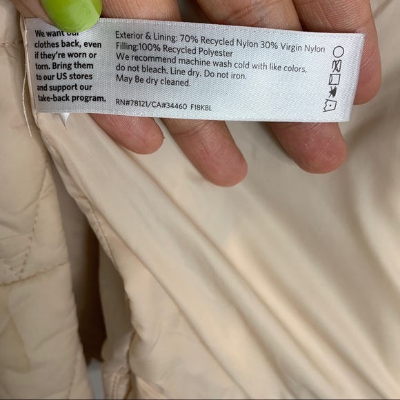 Eileen Fisher Cream Lightweight Quilted Puffer Vest - Picture 9 of 9